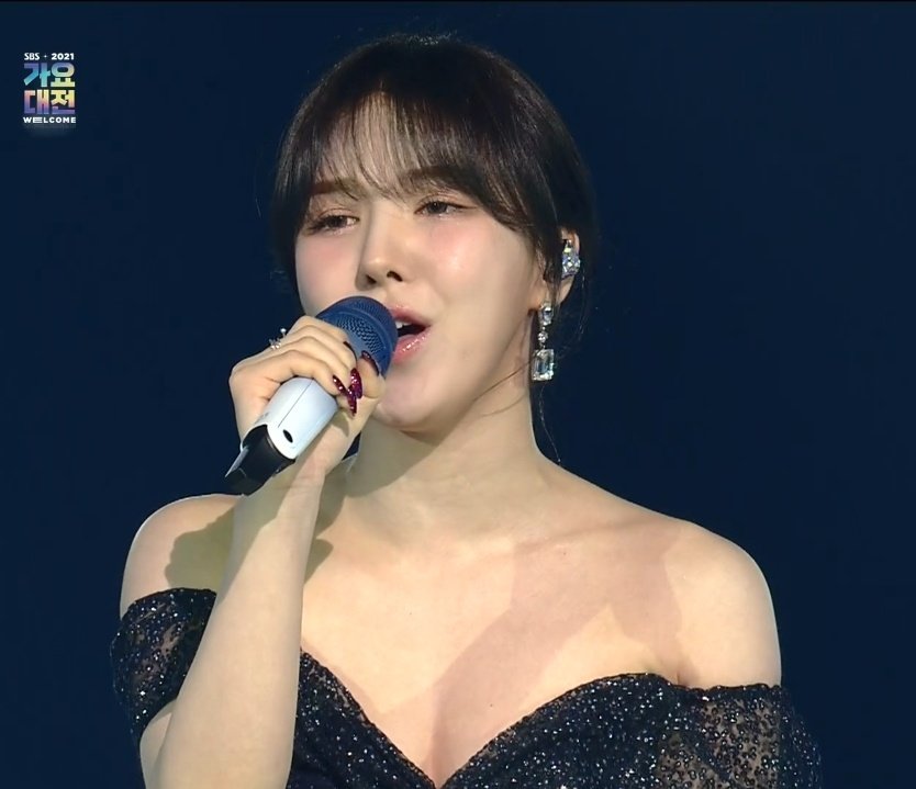 SSWLOOKS's tweet photo. WENDY!!!! 

#웬디 #Wendy #레드벨벳 #RedVelvet https://t.co/srMqw4lvkX