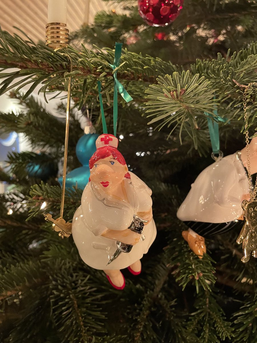 Lone_wj's tweet photo. Opgaven med at vaccinere kalder på mange 😀glædelig jul https://t.co/zir8jQ4FWl
