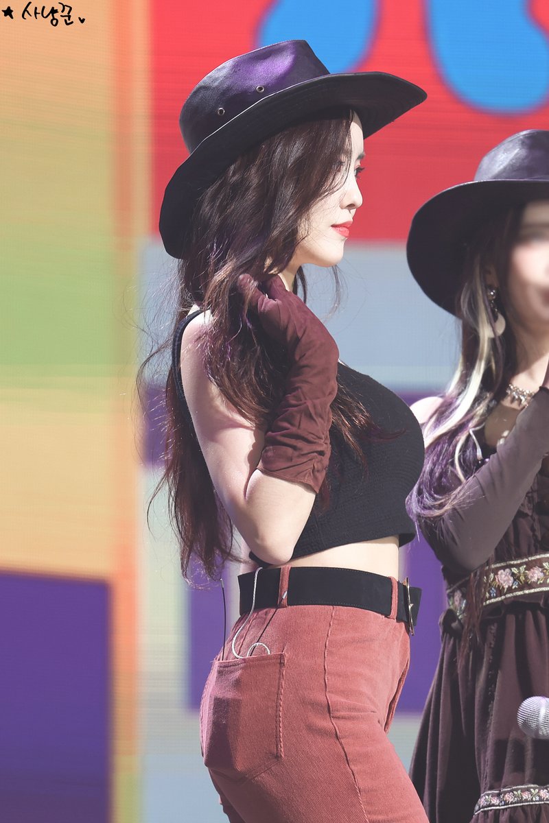 Starhunter_Hyom's tweet photo. @b89530 #효민 #HYOMIN @b89530 🤠

📎 https://t.co/gYHnqw0s9E
📎 https://t.co/cfYcnIB5DV
📎 https://t.co/CJZL45xzJg
📎 https://t.co/dr4EECK0cD https://t.co/DKO5m5N2Nx
