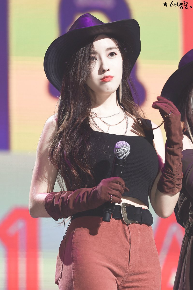 Starhunter_Hyom's tweet photo. @b89530 #효민 #HYOMIN @b89530 🤠

📎 https://t.co/RiYCfHmUwF
📎 https://t.co/2beutEO9Sy
📎 https://t.co/EnTpHta8xt
📎 https://t.co/piQMy47JNk https://t.co/z54LcQBM9M