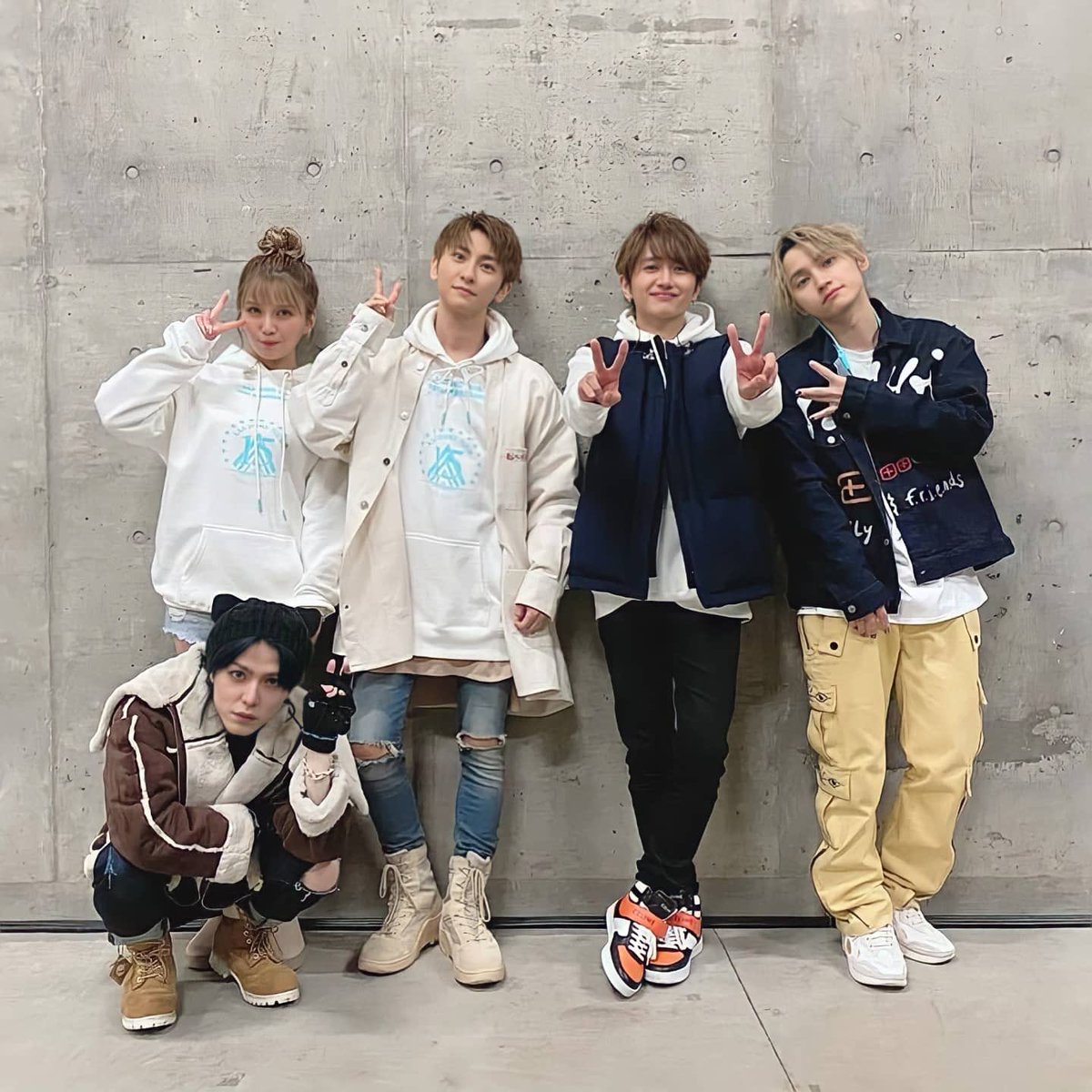 Km1013Yui's tweet photo. AAAファンになって8年。
15年と1年ありがとう♡
毎年ライブかかさずいけて幸せでしたっ
 #AAA15年と1年ありがとう
#AAAThanxAAAlot https://t.co/WL9pt9KrVq