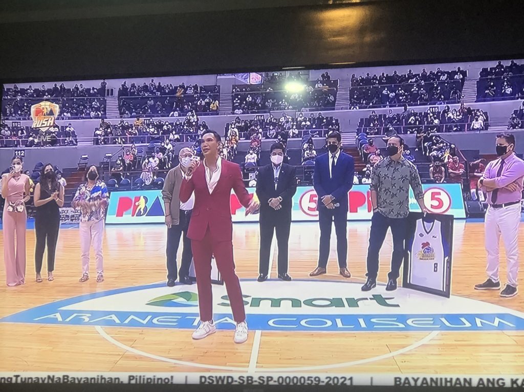 apinkxcho's tweet photo. Congratulations #PJS08!!! π
Snappy salute, happy retirement!
Iconic one handed shots will be missed π #SanMig #BMEG #Purefoods #Magnolia https://t.co/P1M9U6jhMX