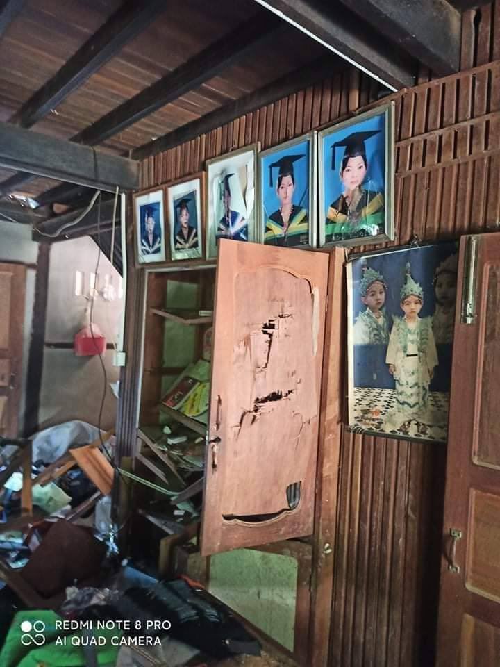 Military Terrorists Forcefully raided into MyoeGyi tract,YayU tsp,Sagaing division on Dec 24,demolished almost every house and looted valuable belongings including jewelry,money,food. Locals have been fleeing till now.  #Dec25Coup #WhatsHappeningInMyanmar