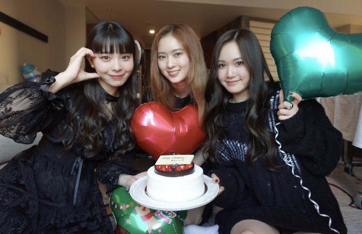 yur9na's tweet photo. ando rinka ig update with yurina and may https://t.co/LXta4Brzxi