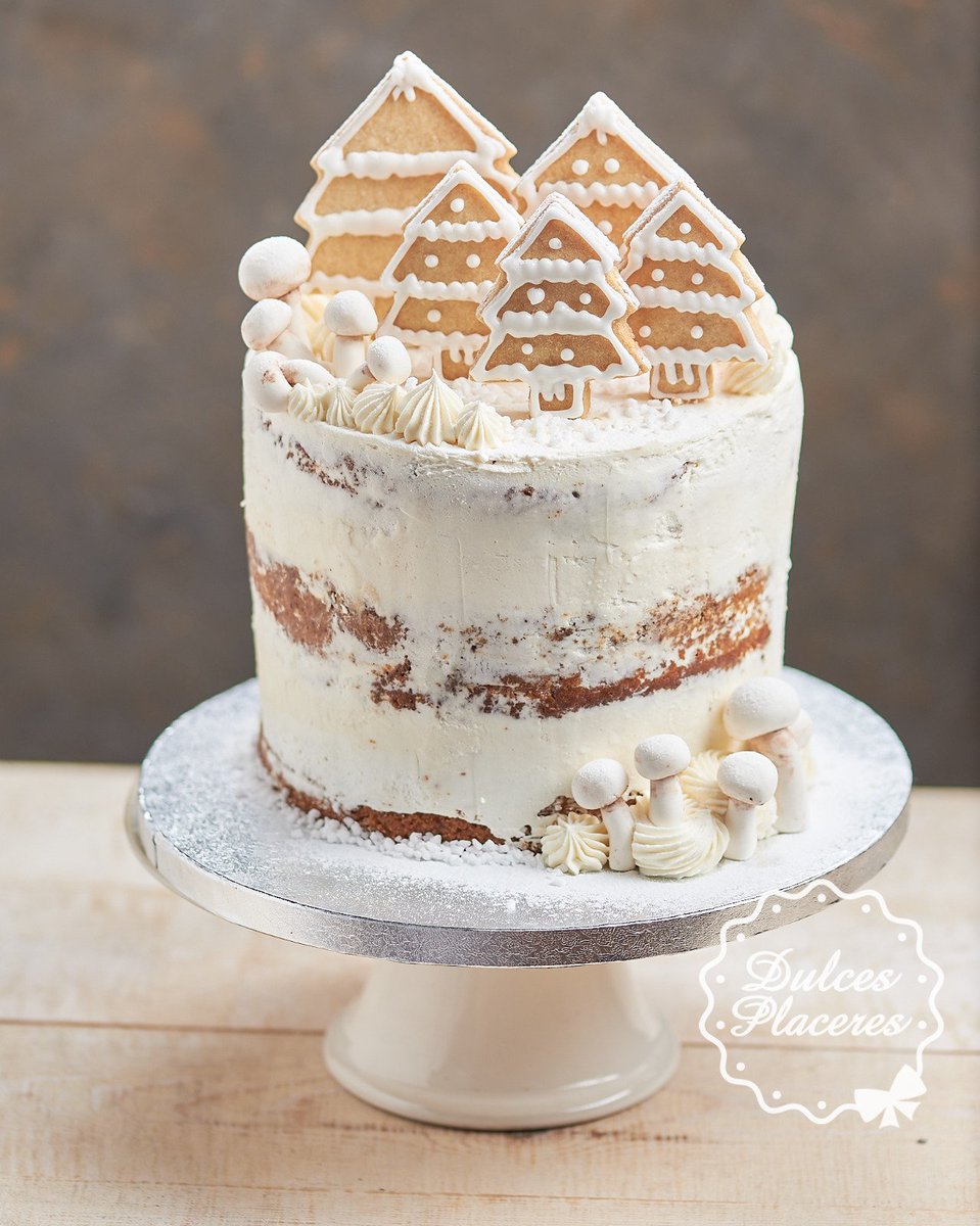_dulcesplaceres's tweet photo. Navidades blancas como la nieve... o como la #buttercream 😉. Todo el equipo y familia os deseamos unas dulces y felices fiestas 🎄☃️🎅 ¡Acaban de empezar!
#feliznavidad #navidad2021 #nackedcake #momentodulce #dulcesplaceres https://t.co/6NyvFulLzw