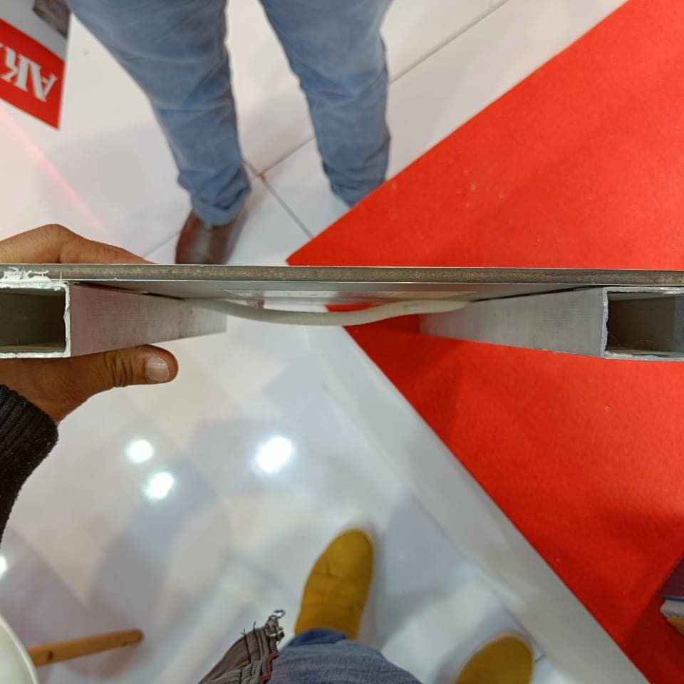 DorwinCo's tweet photo. HARDSEAL FIX-ALL silicon sealant:
-Can bond mirror glass to glass,mirror glass to tile,mirror glass to stone,glass to metal,glass to wood,metal to metal,plastic to plastic,fibre etc.
-has instant grab and high load bearing capacity.
-No Need For Drilling
-High strength adhesive https://t.co/9jlyFumw5l