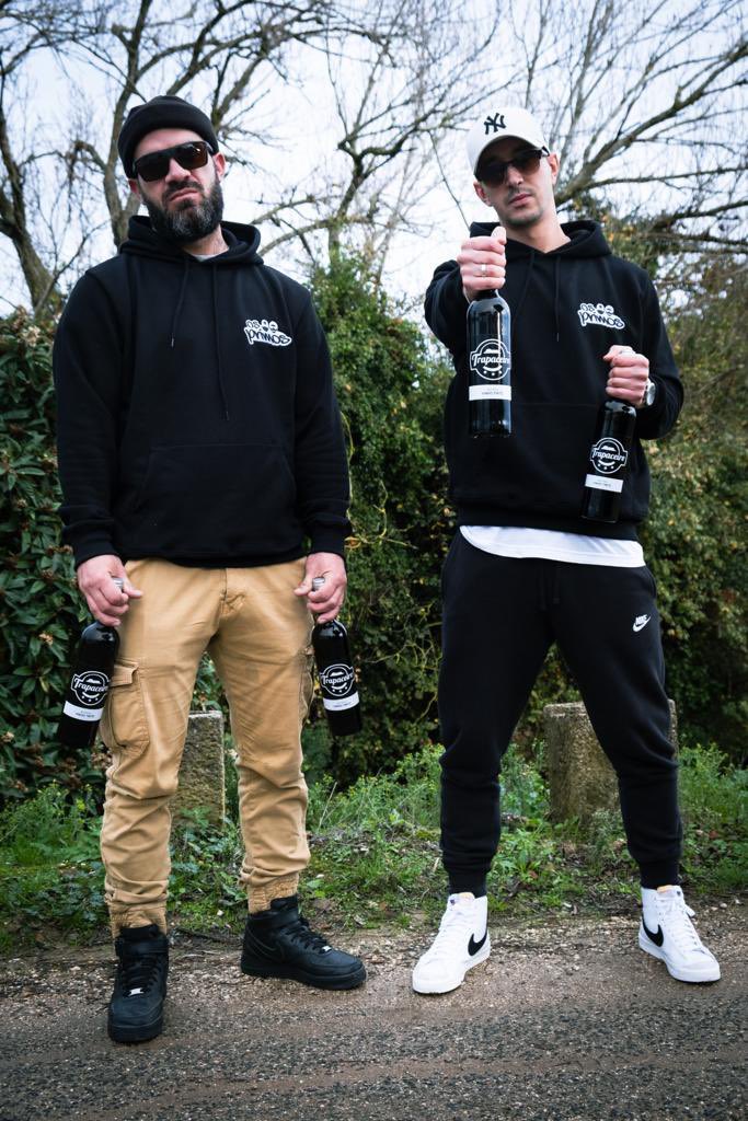 osprimosboy's tweet image. Feliz Natal Trapaceiros! 🎄🍷