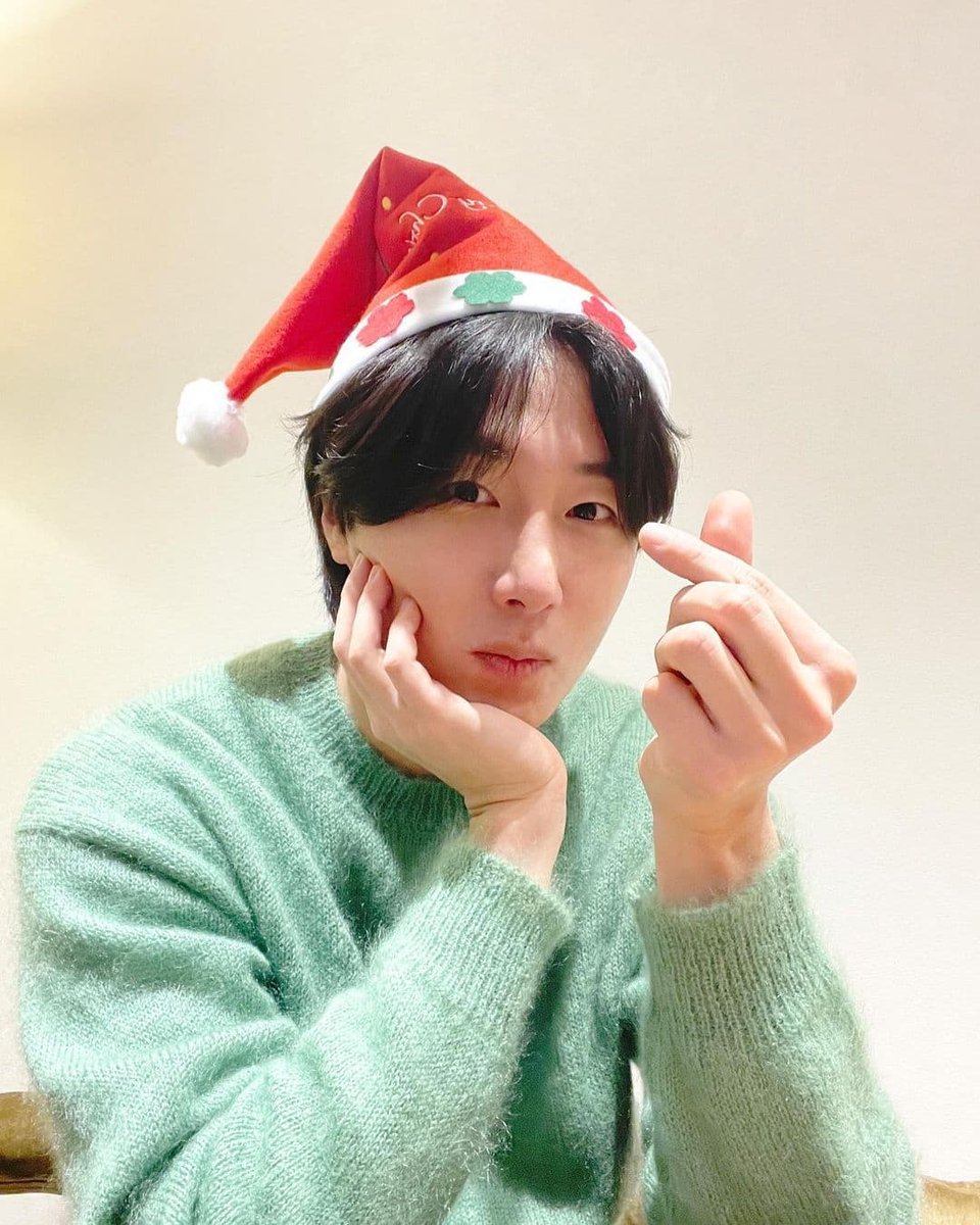 1lwoolies's tweet photo. Merry Christmas to Our Oppa Ilwoo and 1lwoolies 😍😘

#jungilwoo #jilwww
#jungilwoomyanmarfan
#1lwooliesmyanmar https://t.co/6oD2XSp7Ue