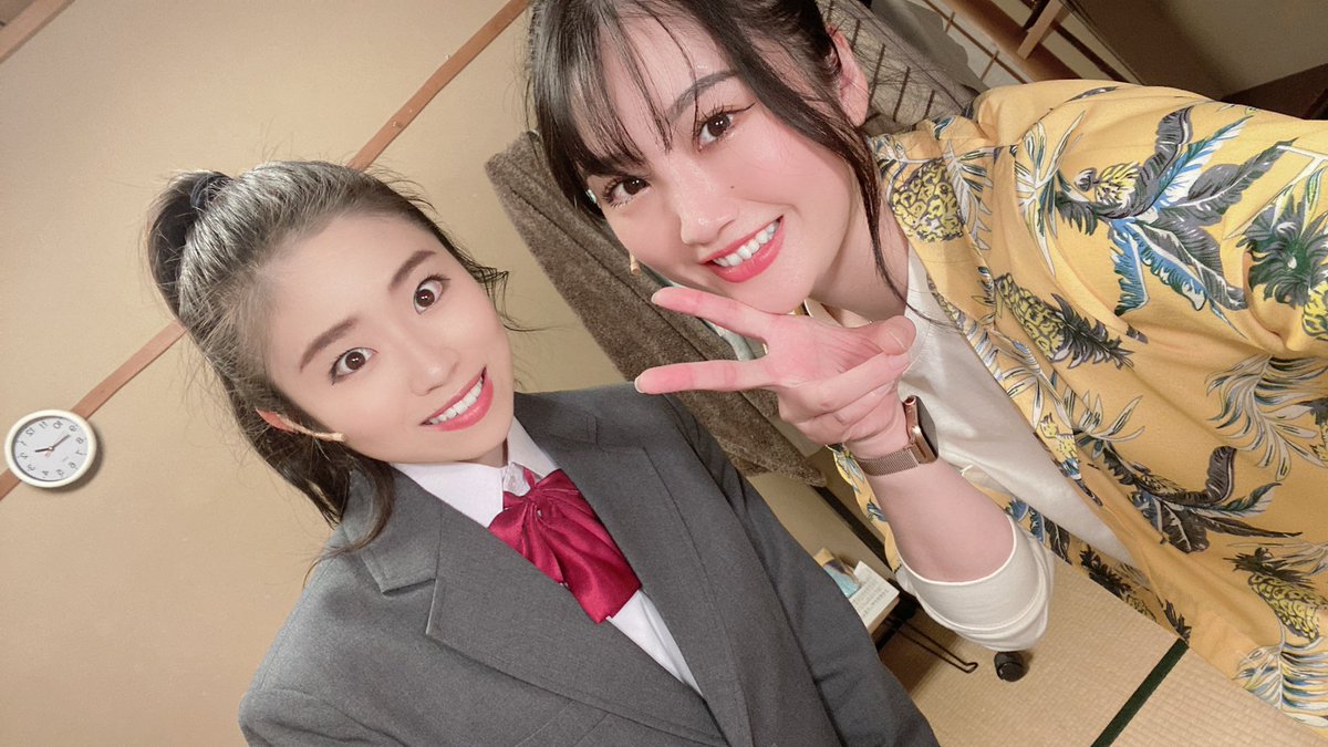 koteramari's tweet photo. #大阪環状線

高嶺のJK(彩木咲良ちゃん)
風の噂JK(堀くるみちゃん)
音痴じゃなかったJK(寺田もかちゃん)
メガネ(伊藤真央君) https://t.co/RYM4KjlqxP