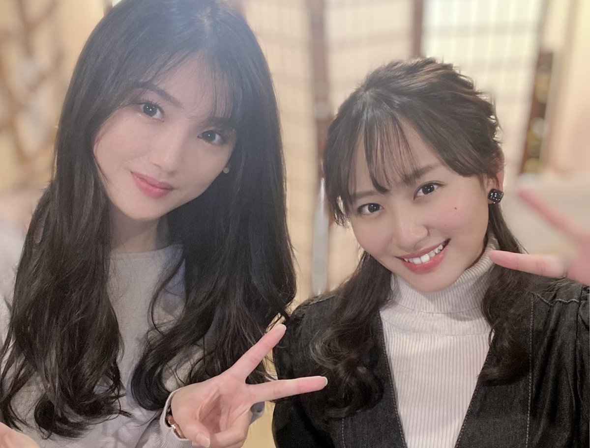koteramari's tweet photo. #大阪環状線

高嶺のJK(彩木咲良ちゃん)
風の噂JK(堀くるみちゃん)
音痴じゃなかったJK(寺田もかちゃん)
メガネ(伊藤真央君) https://t.co/RYM4KjlqxP