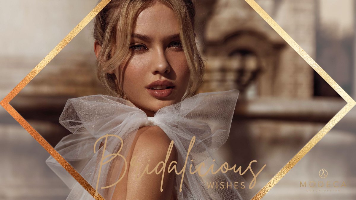 ModecaBridal's tweet image. ✨ Let the magic of love brighten our smile and enlighten our soul ✨

We all at Modeca are wishing you a very Festive Season, a Merry Christmas and a healthy New Year 2022! 🧡

#Modeca #ModecaBridal #HappyHolidays #MerryChristmas #FestiveSeason #BridaliciousWishes