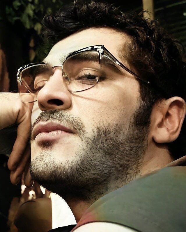 sumionwizard's tweet photo. burak deniz sen bambaşka bişeysin https://t.co/9V7IWY5U7q