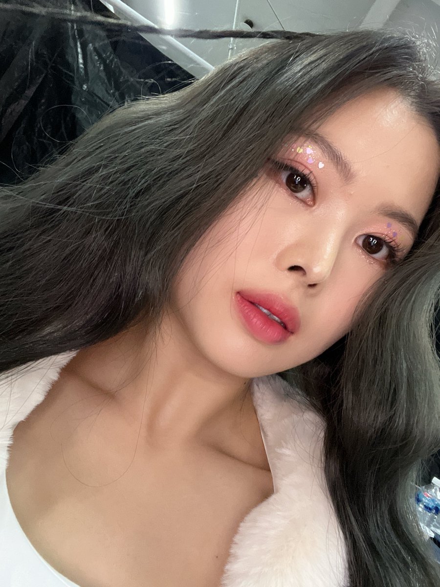 withleesureal's tweet photo. 마지막 콘서트 🥺 그래도 우리에겐 앵콜이 남았죠~?💞 https://t.co/1cK5fcEkvl