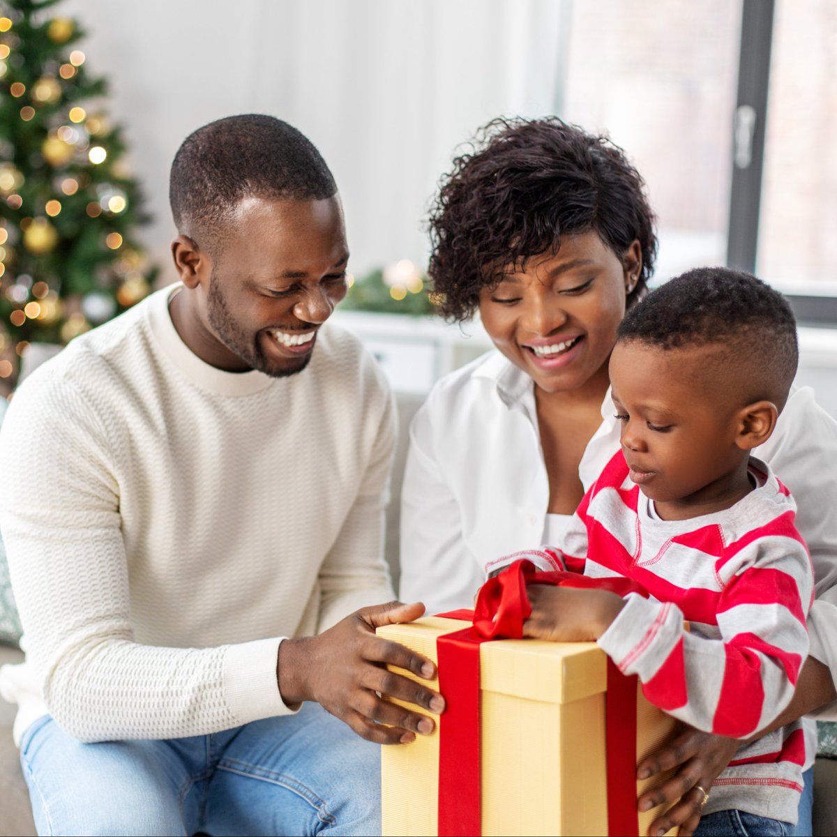 StuloApp's tweet photo. We would like to wish all of our followers a Merry Christmas! 🎄🎁 We wish you all the best for the festive season and the New Year! ✨

#Christmas2021 #MerryXmas #Happynewyear #StuloApp https://t.co/9Au673RXd3
