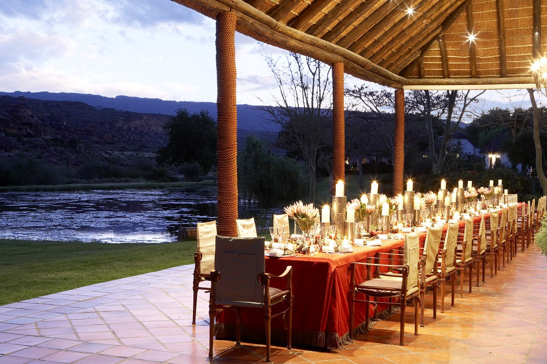 All of us at Bushmans Kloof join in wishing you a happy holiday season and a prosperous New Year.