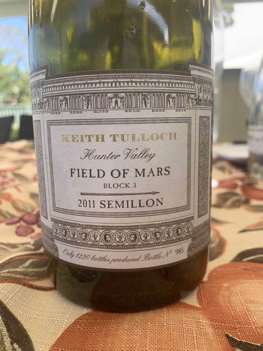hargeetes's tweet photo. Christmas lunch with a #semsational #huntervalley #semillon from @KeithTullochHV https://t.co/fDhwqFib3B