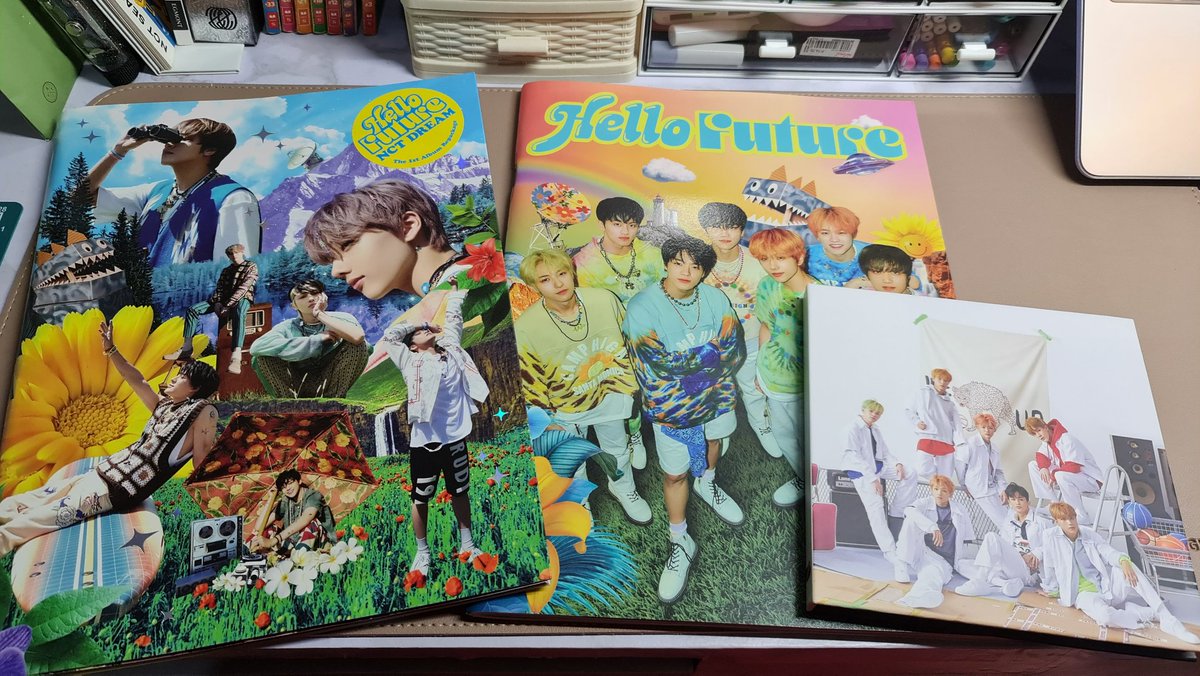 strawJUNberry's tweet photo. Merry Christmas na tunay jagagajabaiaia thank you for packing the albums securely @freeurhandsph #fyhands_feedbacks https://t.co/ufOLVCApMV