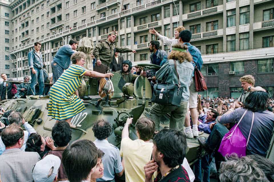 Cobra_FX_'s tweet photo. Il y a 30 ans aujourd’hui, s’effondrait l’union des républiques socialistes.
#ussrfall https://t.co/5GaJnHTJhi