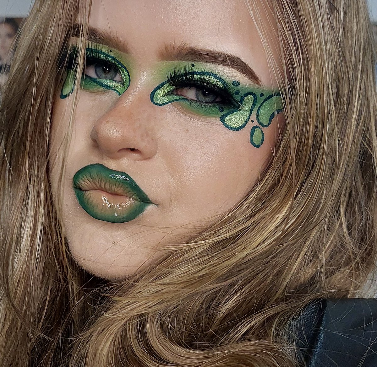 jemmasmakeup's tweet photo. putting every detail of my face on the timeline today, only because the Samsung 52s captures it all ;) #samsungsummeronus #Aseries5G https://t.co/SODr32gXIB