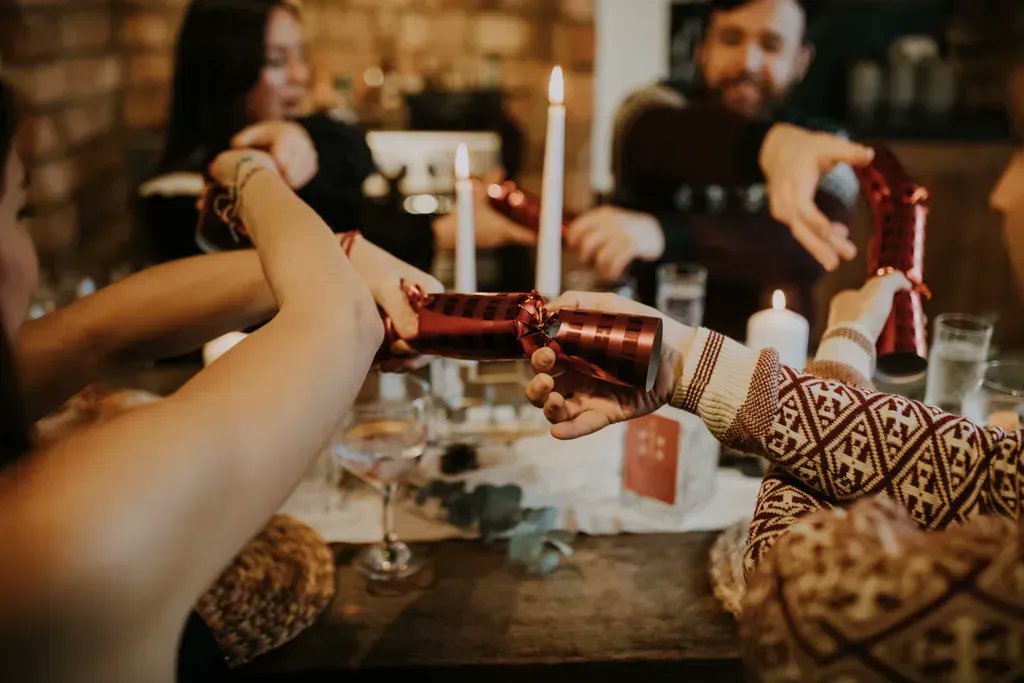 Merry Christmas everyone! Whatever you're doing, we hope it's full of laughter and gin! 🍸  

Please note working hours in the distillery may vary now until 4 January! If you need to contact us just drop us an email at info@bottomleydistillers.co.uk

We'll see you in the year!