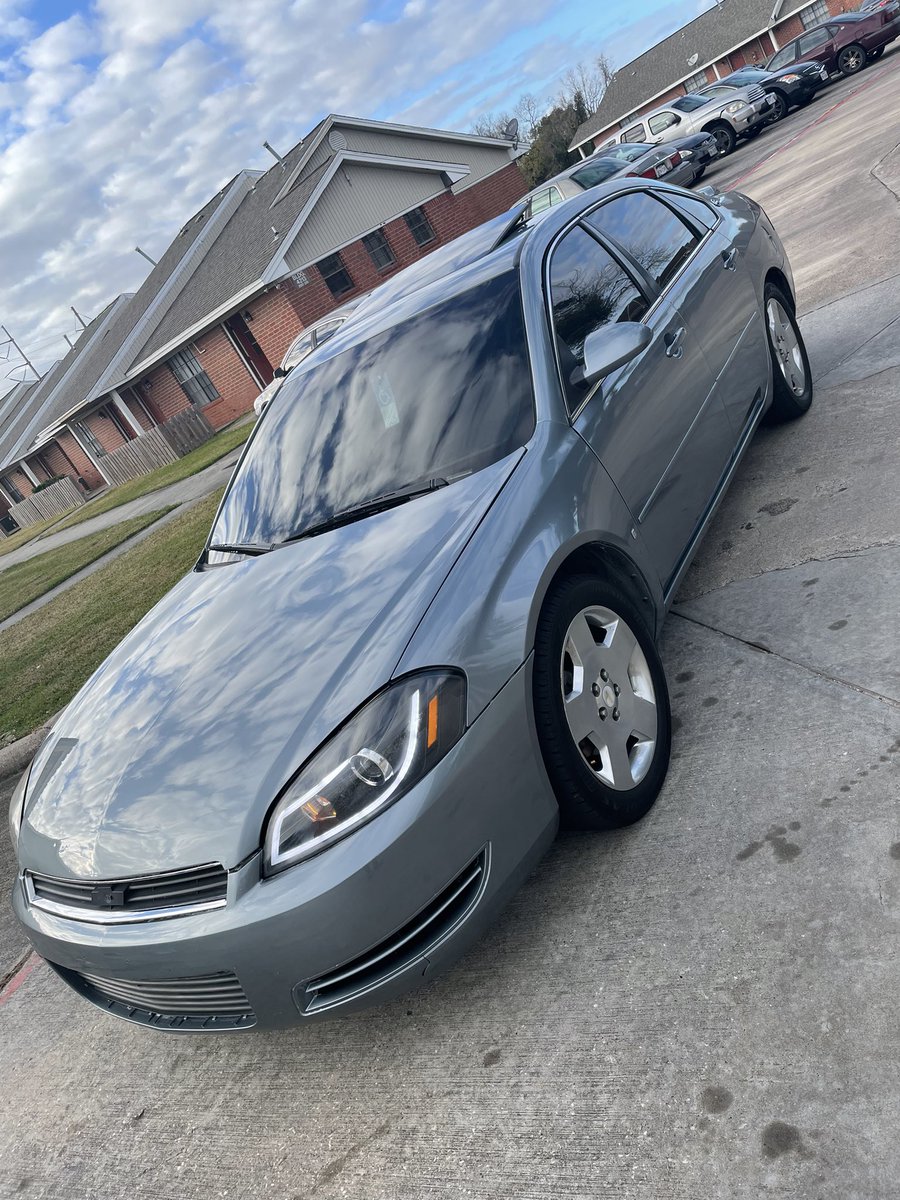 SelfPaidJBO's tweet photo. 2006 LT impala fully loaded 
Titles in hand 
New parts with warranty Fresh Paint Aftermarket headlights &amp; back Tint all around 2/15 sundowns in trunk
$8000 https://t.co/ZpIcDXu4cv