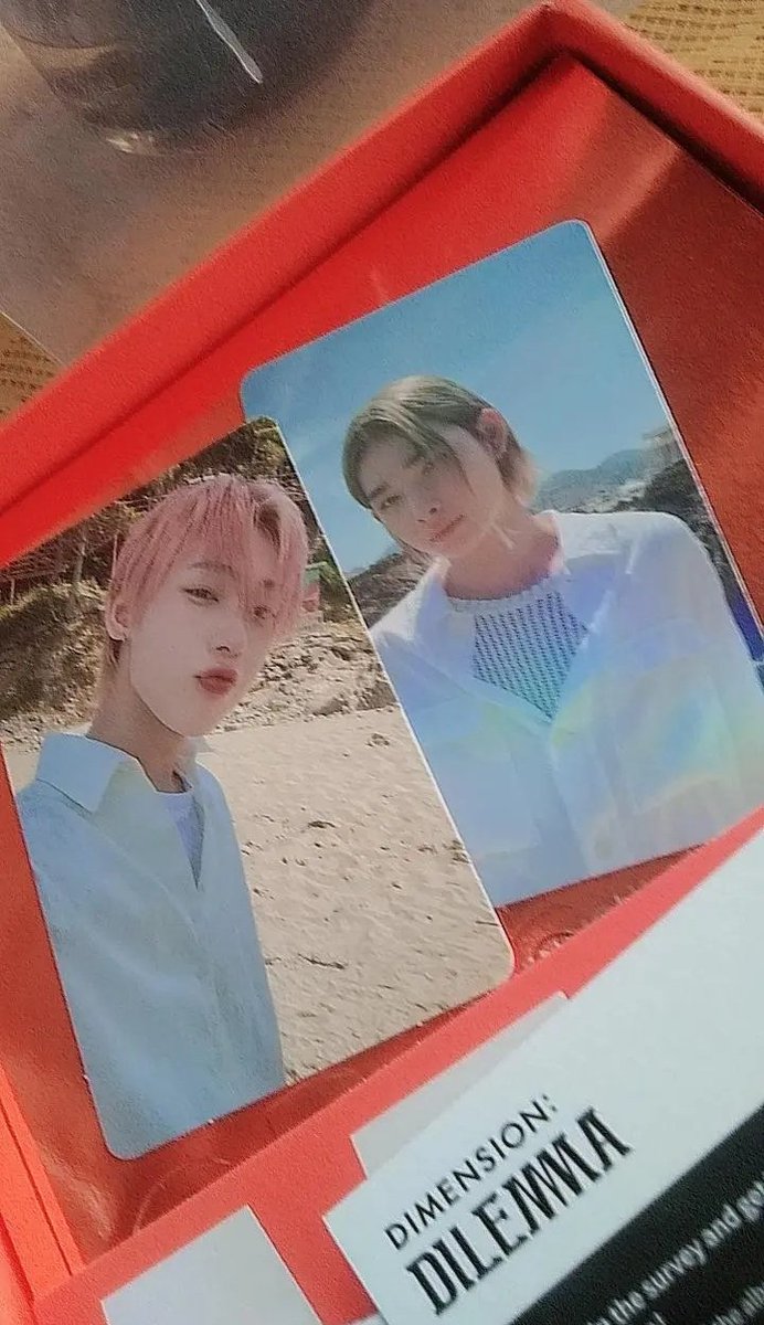 lazyjay_stan's tweet photo. Pagod ako galing sa church tapos eto bubungad sakin. Grabe, layag na layag sunki. Kinikilig ako sa na pull ko at the same time super saya, sulit bayad ko, ganda din ng freebies!! Ganda ng packaging tas super secured. Thank you @ByeolLight_PH sana masarap ulam niyo admins. GB!!❤️ https://t.co/PKqJmWEAz9