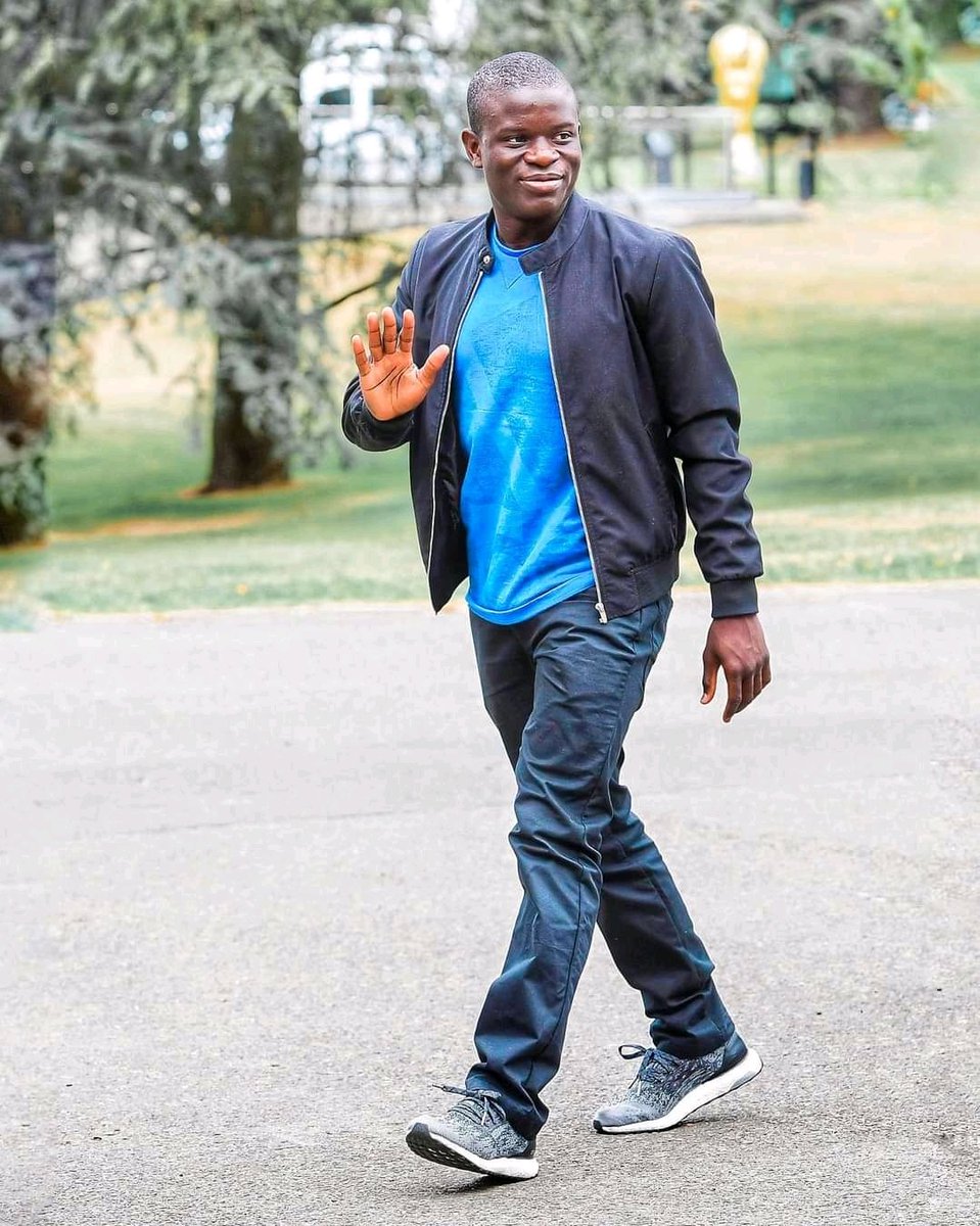 SeniorBoyfriend's tweet image. Before you talk about my dress code, this is Ngolo Kante.