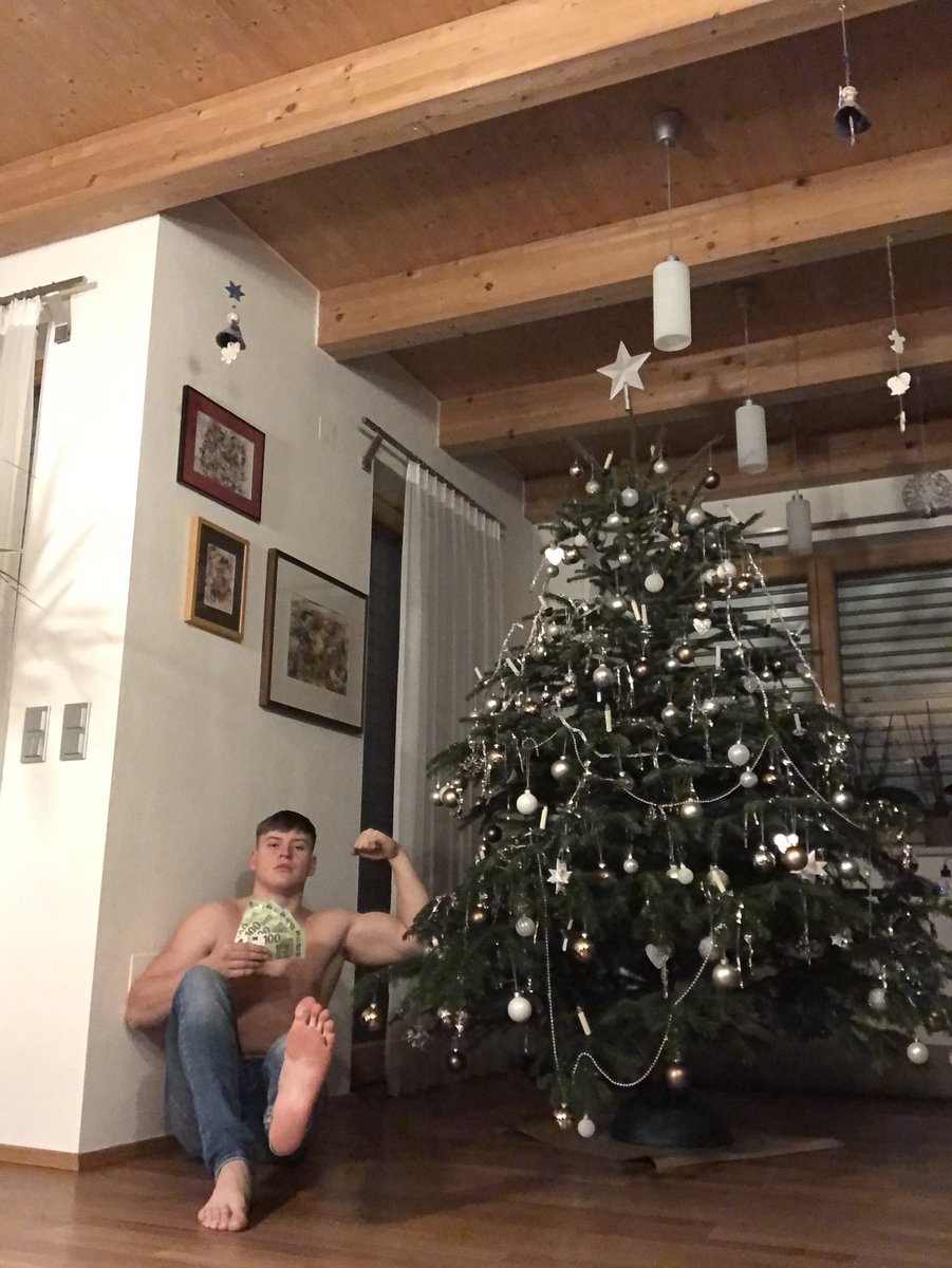 bacherhot's tweet photo. It‘s christmas cashsubs🎁🎄Show me how much you love and need me by sending me a christmas gift🤑

Christmas discount subs🤑 -50% for all subscribers until 31.12😈
https://t.co/nrtHvE4ZCw

@CashMastersRT @YoungMasterRT @rt_slave_ma @Retweet4Masters @RtCashmaster https://t.co/dliVKsItDX