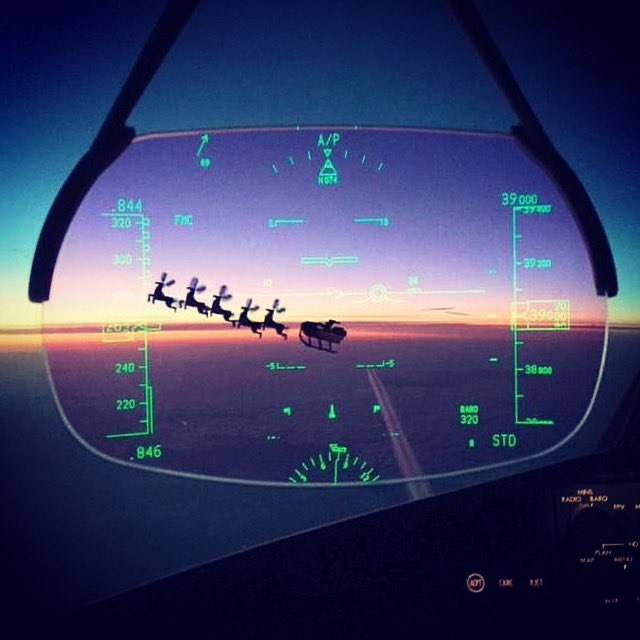 CaptainLacroute's tweet photo. [#AirFrance] Cette nuit entre Paris et Nairobi nous avons croisé un bien curieux équipage !!! 🎅🏻!!!
Joyeux Noël à toutes et tous.
Passez de très belles fêtes de fin d’année.
#AF836 #CDG #NBO
"Le plus beau métier d'homme est le métier d'unir les hommes"
Antoine de Saint-Exupéry https://t.co/1mzhvP5OxE