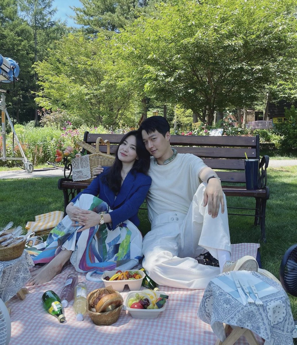 DailyKiyong's tweet photo. my therapist told me to stay off social media… which i have been for weeks now but I— I MUST POST THIS, THEY MIGHTVE JUST HEALED MY DEPRESSION?! they are so cute </3 

#JangKiYong #SongHyeKyo #NowWeAreBreakingUp https://t.co/3evr0UMRUv