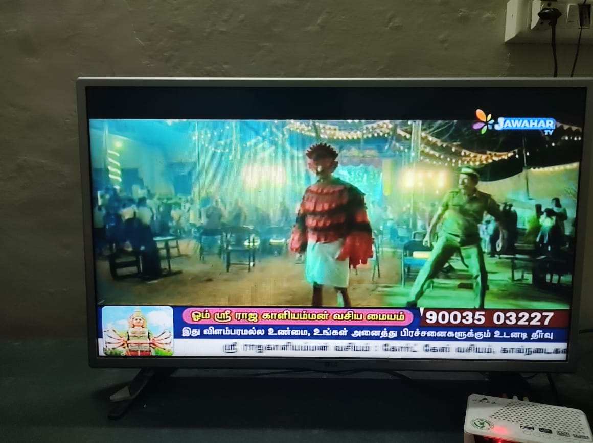 pradipkriz's tweet photo. @Karthikravivarm bro salem Jawahar local channel la #MinnalMurali potu irukanga! Ipa oditu iruku. Stop panna mudiyuma bro?? https://t.co/Xfgv8LTYXX