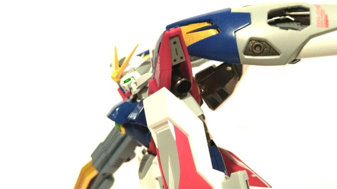 最初延期は残念だったけど
クリスマスにウイングゼロを届けるとは地味に粋なタイミングで発売してくれましたなバンダイさんは
('ω`)待ってたよ～

ロボット魂も新HGも悪くなかった…だけど圧倒的ですわ…
エピオンも凶悪ですがゼロもこの凶悪さたまらねえ
(マシンキャノンとかは好みでずらし展開) 