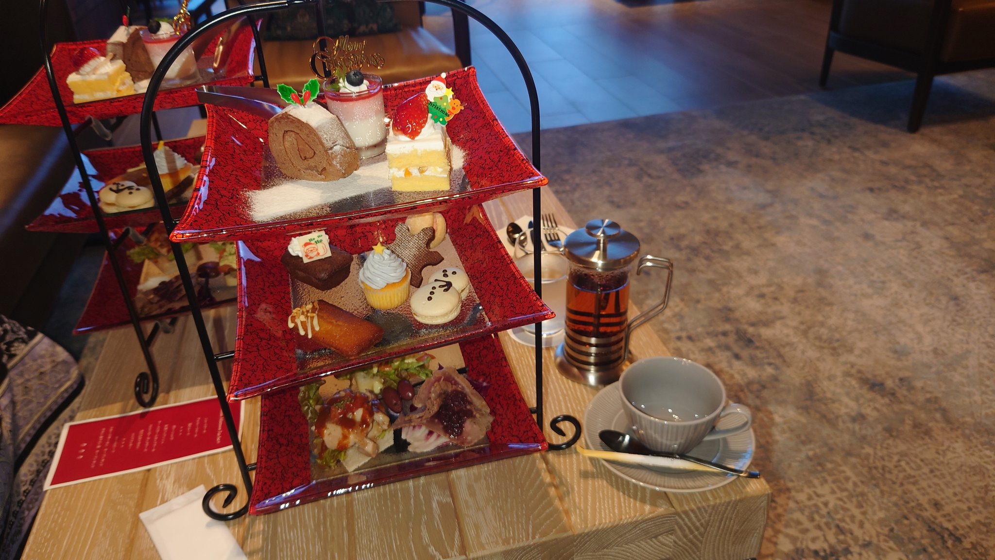 むらびと 来沖初のクリスマス ディナーの予約取れず凹んでいたところ クリスマスアフタヌーンティーを提案してもらえました この後 粋な計らいが 沖縄 沖縄県 北谷町 美浜 沖縄グルメ アフタヌーンティー クリスマス ありがとう 沖縄移住