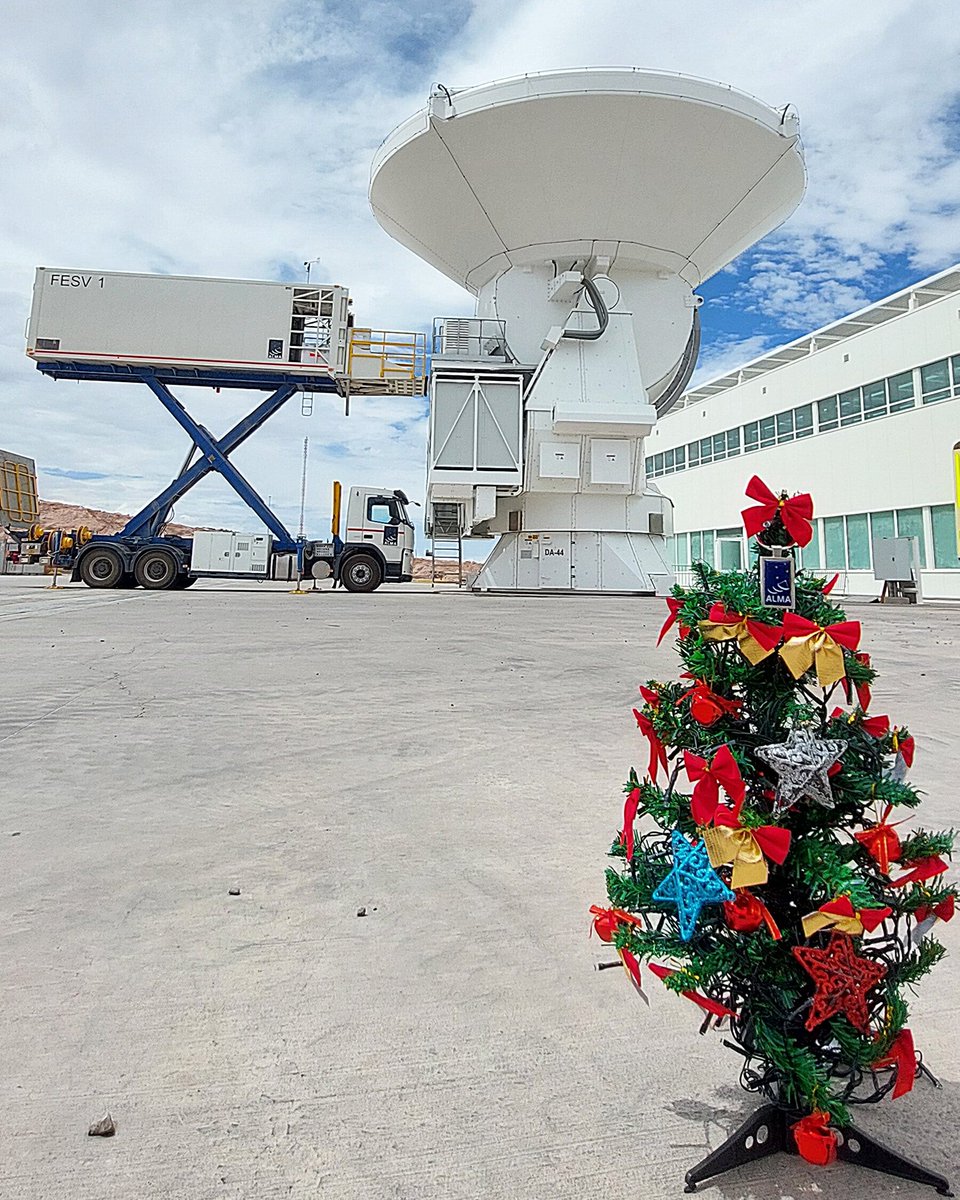#Navidad feliz navidad aquí en #observatorioalma a los 5000mts