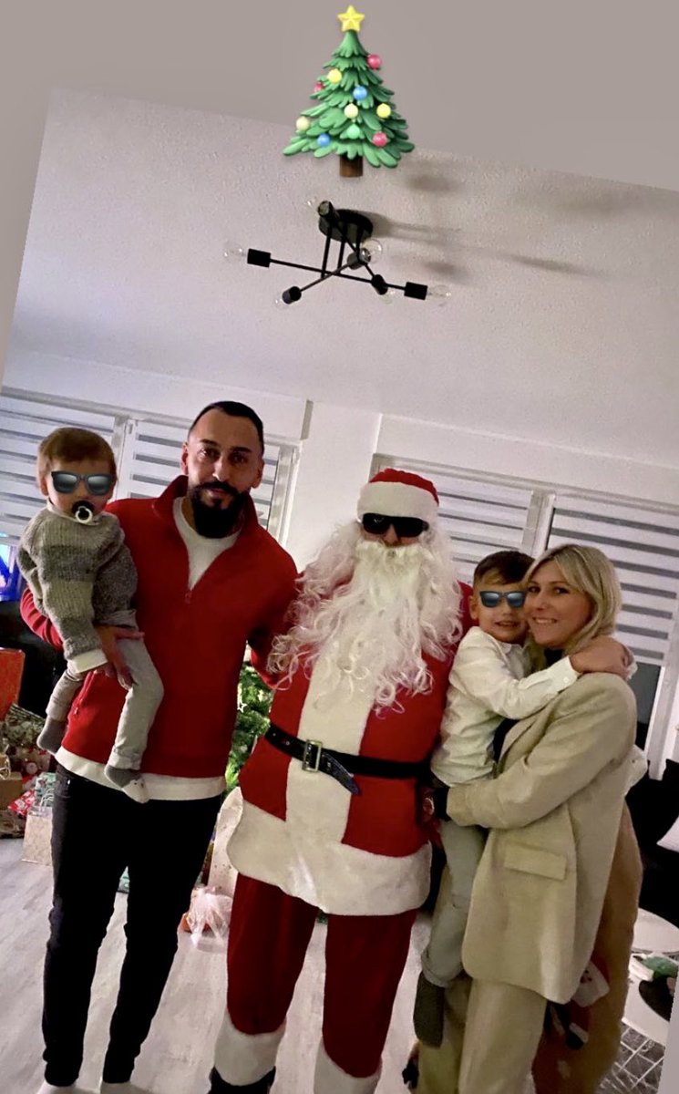 kmitroglou's tweet photo. Merry Christmas 🎄
Καλά Χριστούγεννα σε όλους 🙏🏻 https://t.co/noE0ZchaLP