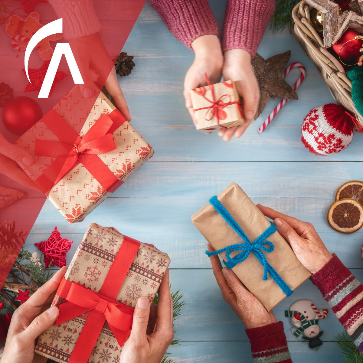 AguilaTech's tweet photo. Toute l’équipe d’Aguila Technologies vous souhaite de merveilleuses fêtes de fin d’année et un très joyeux Noël ! 🎅🎉 https://t.co/gIj7tZxVLh