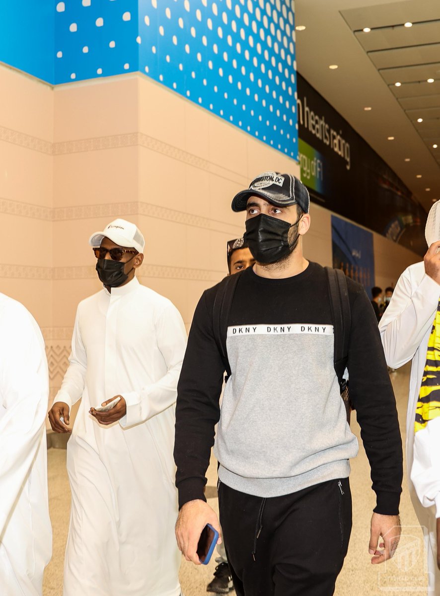 📸| واضح عليك تحبني من عيونك 😍