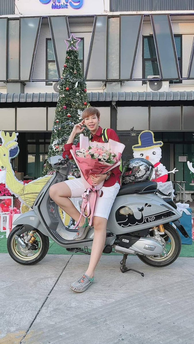 WhanWha37047541's tweet photo. มีใครเคยบอกกับเธอหรือยังว่าเธอน่ารัก #MerryX'MasNookPai https://t.co/RtjsVZH1cF