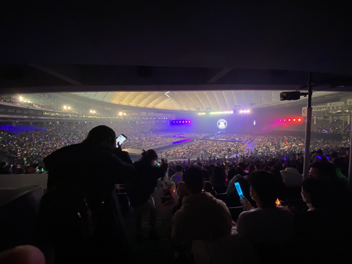 yasuhiroLoveAAA's tweet photo. 札幌は参戦出来なかったけど今日で活動休止…
本当にAAAに出逢えてよかった、幸せだった。
活動再開した時に5人でも7人でもメンバーが決めたことだから、これまでと同じで応援します！
最後にいろんな角度からAAAを見れてよかった

#AAA
#AAA15年と1年ありがとう #ThanxAAAlot https://t.co/rBYvhOK1fk