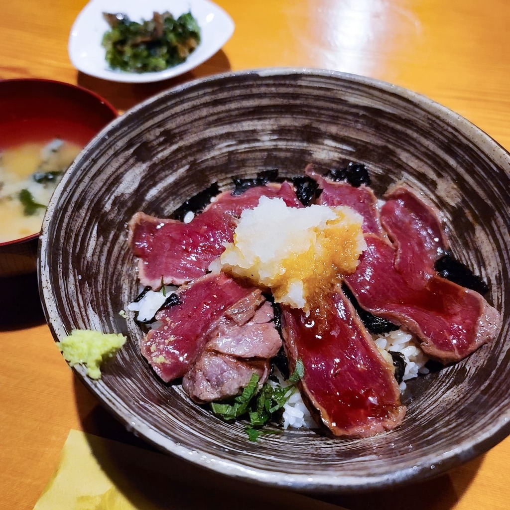 show_goffy's tweet photo. 今日は両親とイルミネーション見にダム���へー♪そこでまさかのたかみーさんと久々の再会w
1番テンション上がってしまった😆
楽しい楽しいクリスマスでした☺
#宮ヶ瀬ダム #神奈川 #さくら丼 #馬肉 #びんずる https://t.co/EnwwS7fM0h https://t.co/MEf3NOfa48