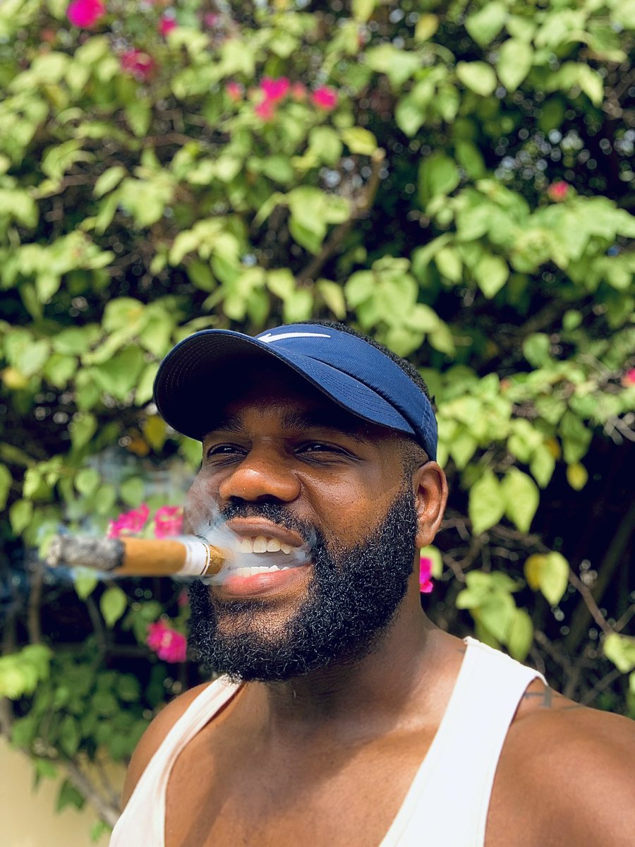 ThatGuyYouKnew0's tweet photo. The skin treatments I got in Cartagena are hitting!
Also shouts to #SmileDirect for cleaning up my grill.
Double shouts to my dentist for the cleaning and whitening treatments.
Triple shouts to me for paying for it. https://t.co/VfeQkEZfbB