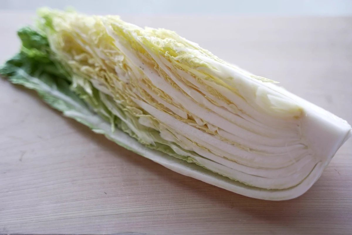 カットされた白菜の使い方！内側から使った方が長持ちする！