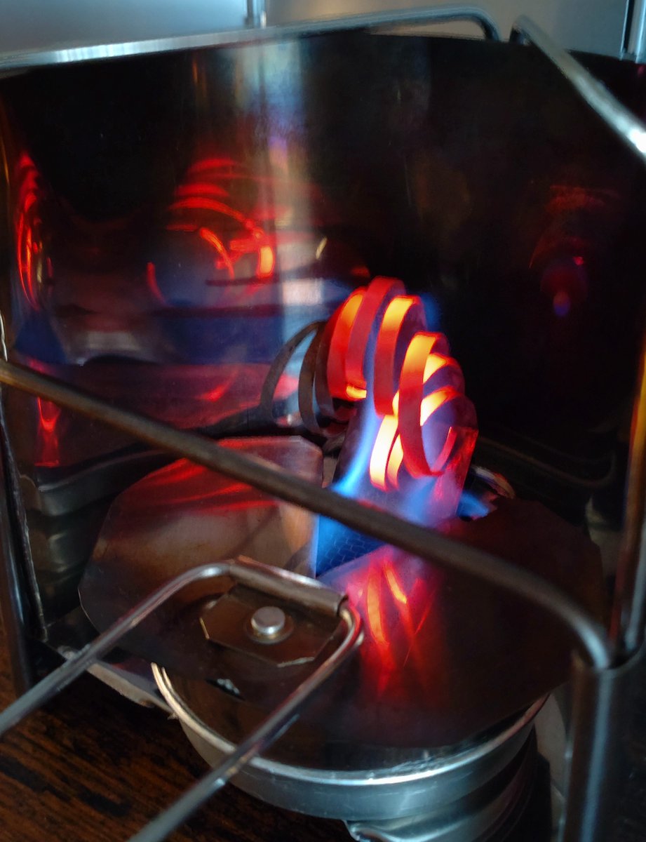 brokendis's tweet photo. CfStove.Component（卓上ミニ暖炉を構成） https://t.co/15ygW80Znp https://t.co/WsgXxVCWZ1