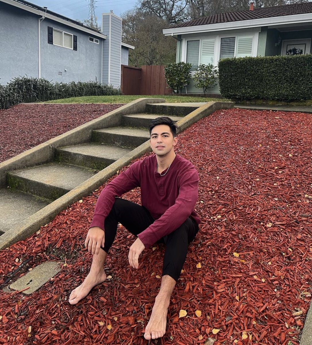 derrrmonasterio's tweet photo. I celebrated christmas walking and
freezing my feet off. How did you celebrate yours? https://t.co/5qPZInTayy
