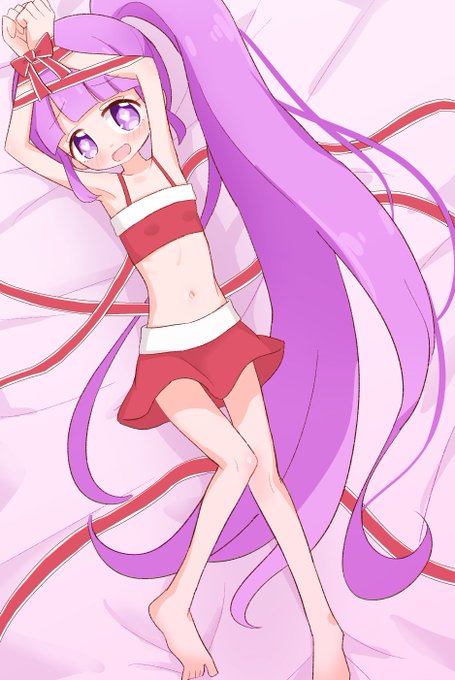 冬は #ミニスカへそ出しサンタコス真中のん 