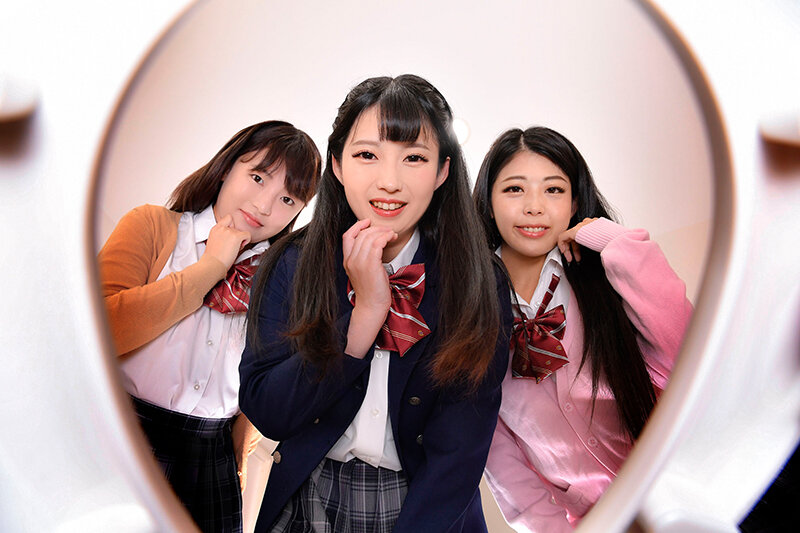 obutu's tweet photo. スカトロAV１位は　「【VR】【VR高画質】M男を人間便器にして楽しむゲロスカ女子倶楽部 前多まこ　前多まこ　吉沢はるか　飴上あひる」　人間便器になって、放尿10発、ゲロ13発、うんこ3発、唾痰回数は計測不能！　#前多まこ　#吉沢はるか　#飴上あひる　#スカトロVR　#FANZA　https://t.co/npLqugJazj https://t.co/5TbFapNG2y