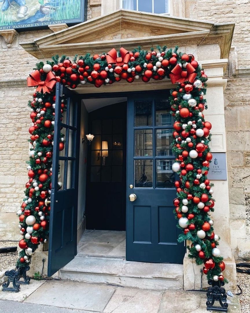 Wishing you a very Merry Christmas from all of us at the Haycock Manor Hotel! 

We hope you have wonderful day and look forward to seeing some of you later for our five course Christmas Lunch! #HaycockManor