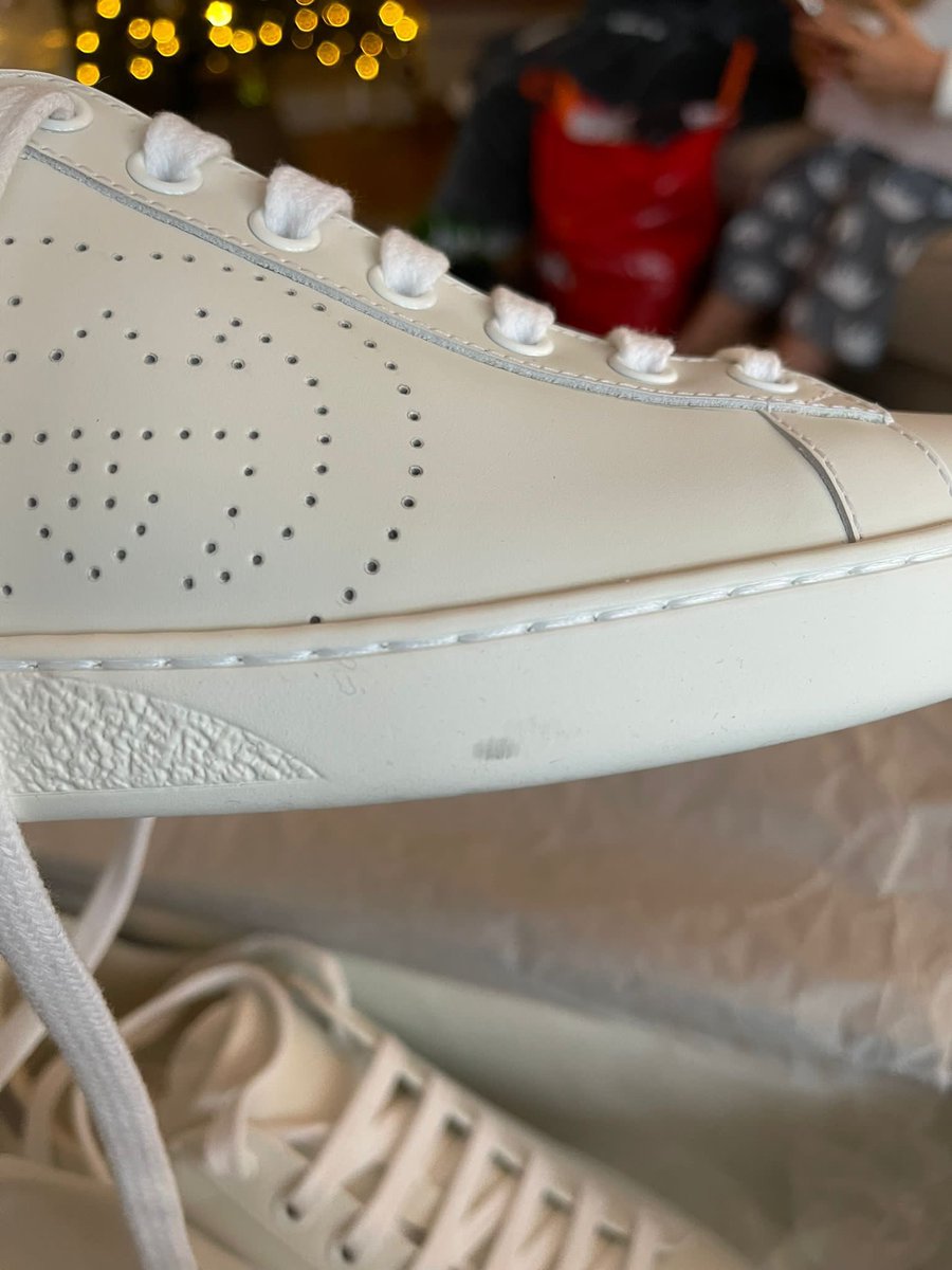 Stufletch1's tweet photo. @farfetch Mrs opens her new @gucci sneakers to find them already worn… world war 3 this now https://t.co/Yj41cMFUv9