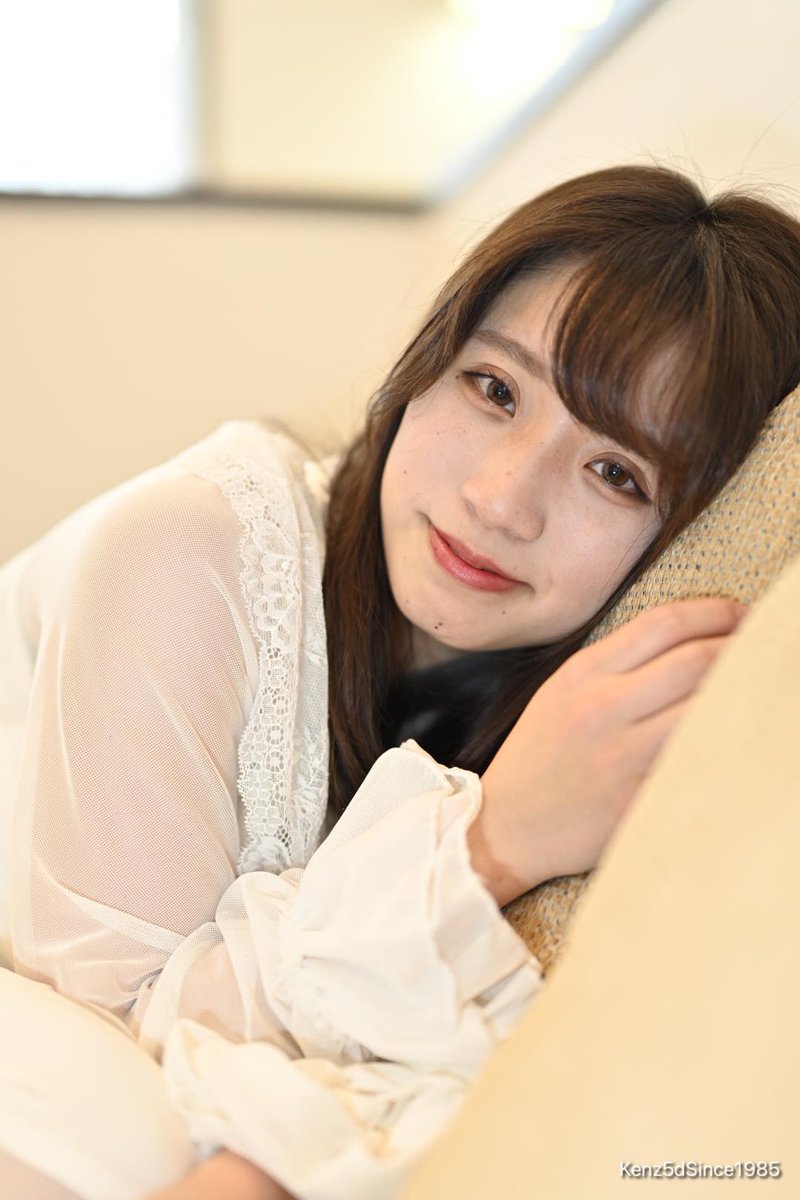 intoshell's tweet photo. サンタコスも選択できたんですが、ここは今まで撮ったことのないネグリジェで。
というか、ネグリジェ着て寝る子っているのかねえって話をしながら撮影してました。
model:#なつみ(@723___NATSUMI )
#Sakuraphoto (@390photo )
#StudioCiel https://t.co/sJ3T5e9zgK