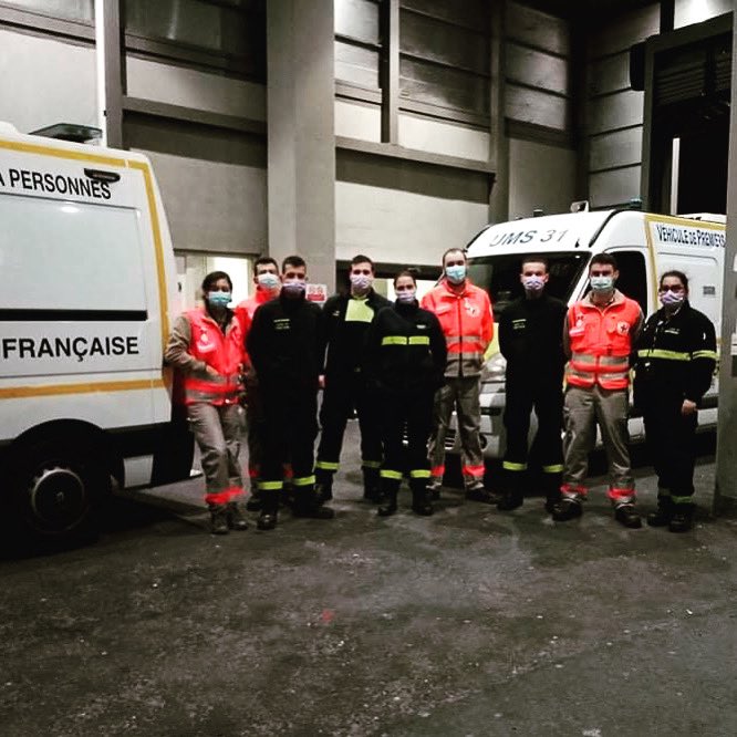 ums31's tweet photo. 🚑 OPÉRATIONNEL 🚑

La nuit dernière une équipe de secouristes de l’#UMS31 était en garde #promptsecours avec les collègues secouristes de la @crf_dt31 
Plusieurs interventions ont été réalisées durant toute la nuit jusqu’au petit matin. Merci à nos bénévoles 🙏🥰
 @SAMU__31 https://t.co/OZQCiP7Zeo